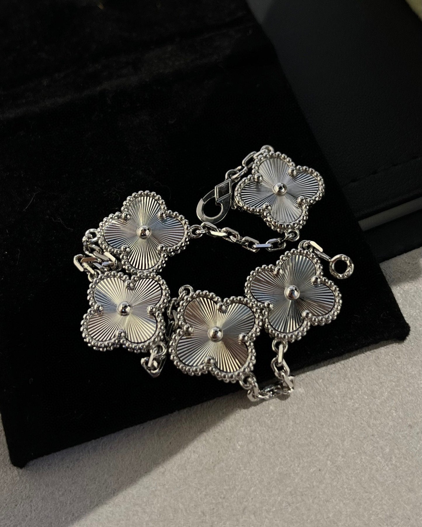 [ROSE]CLOVER SILVER 5 MOTIFS BRACELET