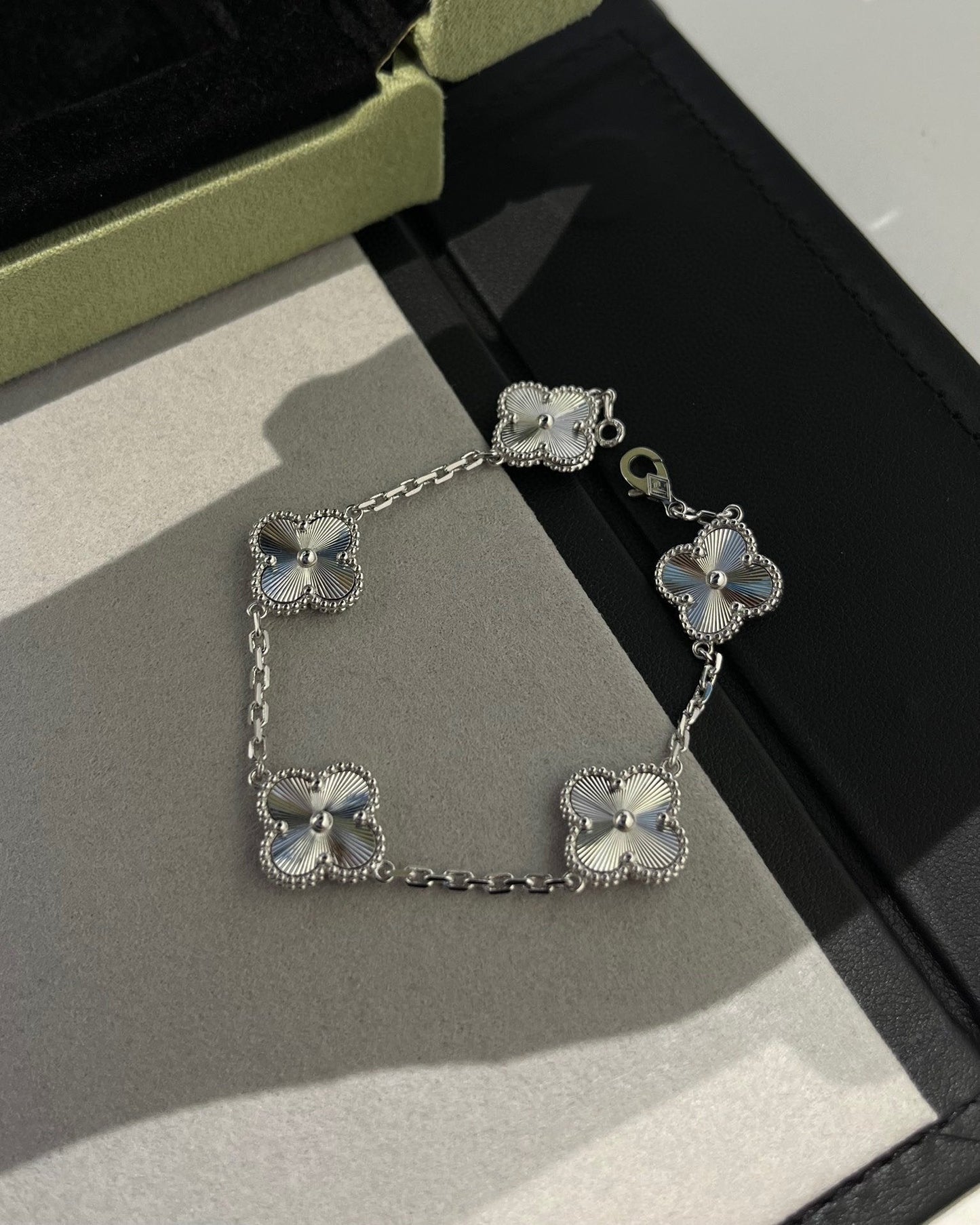 [ROSE]CLOVER SILVER 5 MOTIFS BRACELET